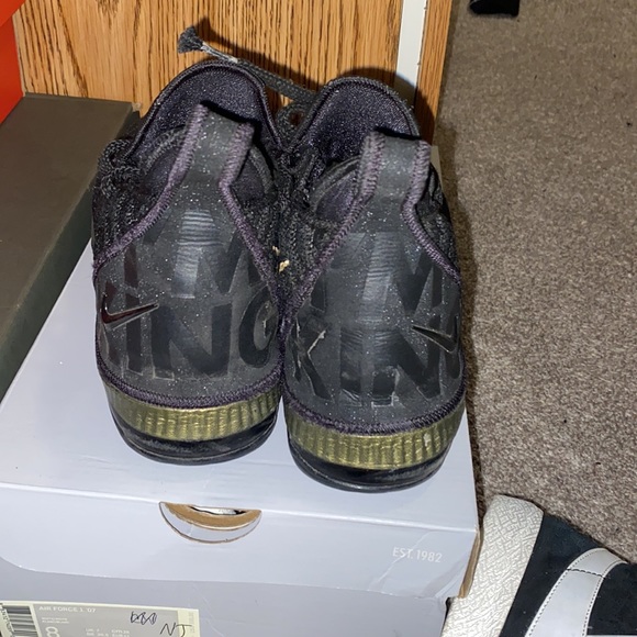 Lebron 16 - Picture 2 of 5